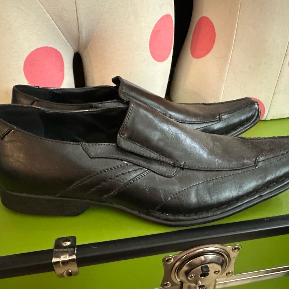 DayFive Black Loafers Slip-On Shoes